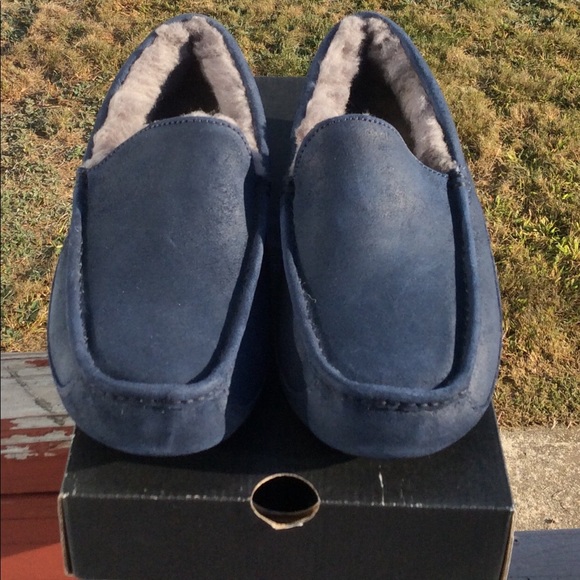 UGG Other - UGG ASCOT SLIPPERS